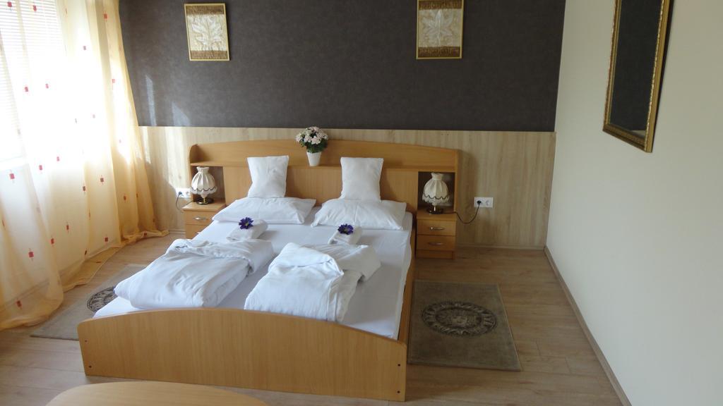 Hotel Centrum سيغيد المظهر الخارجي الصورة